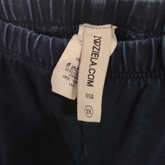 Halloween 1970s Hippee Costume - Picture 8 of 8